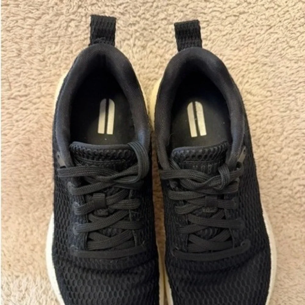 NOBULL Knit Runner Black White Gum Sole Athletic Training Shoes Womens‎ 8